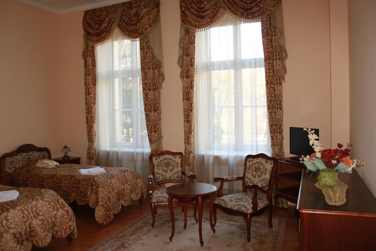 Palac W Nosowie Nosowo Bagian luar foto
